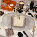 ⁦Himalaya Crocodile Vanity )Makeup Bag)⁩ - الصورة ⁦5⁩