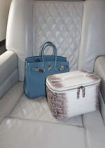 ⁦Himalaya Crocodile Vanity )Makeup Bag)⁩ - الصورة ⁦6⁩